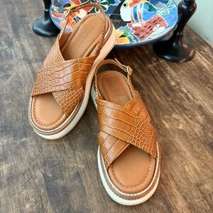 Leather Cross-Strap Slingback Sandal - Tan